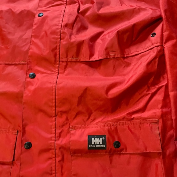 Men’s US M Helly Hansen water proof rain jacket - Picture 5 of 6